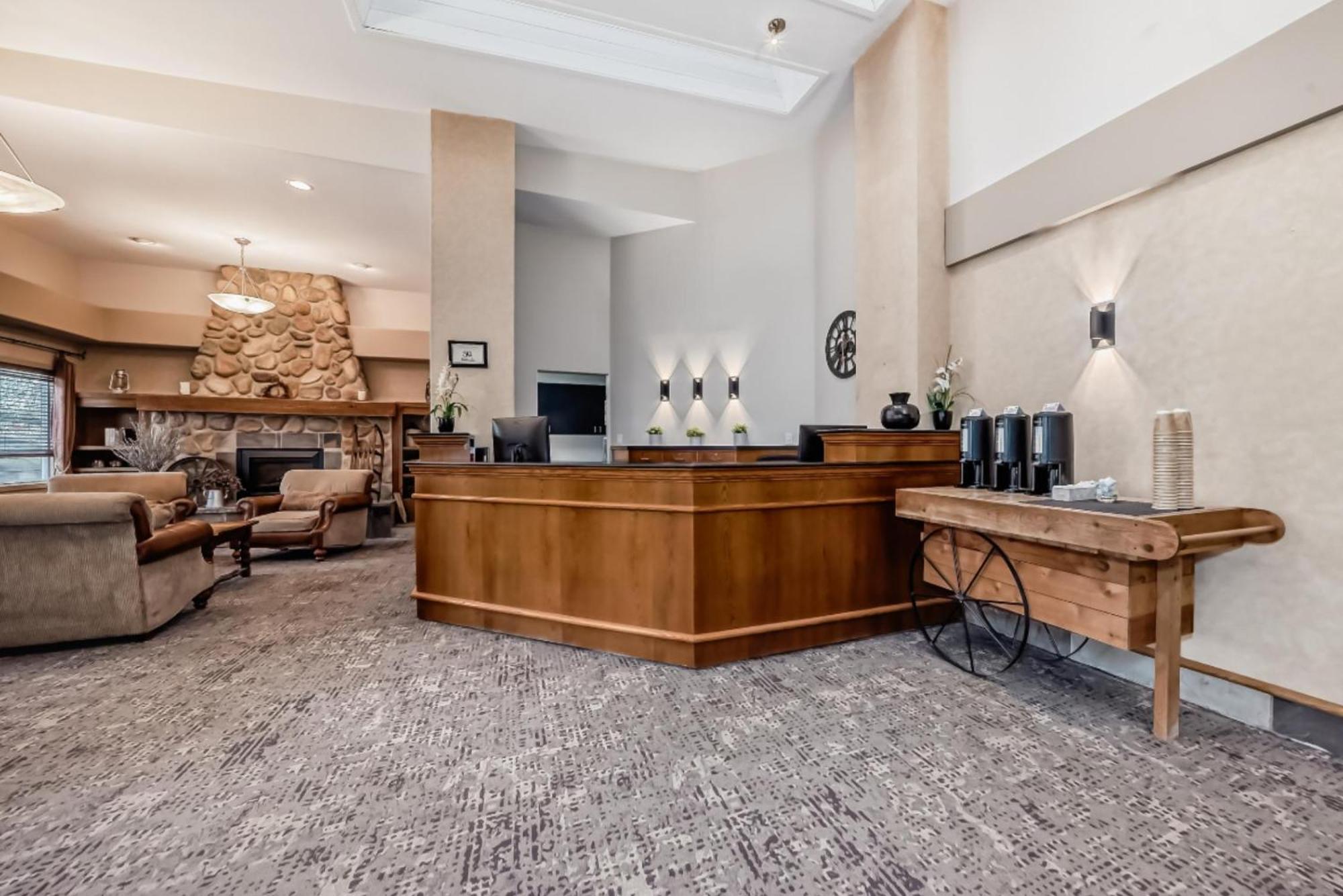 Stony Plain Inn & Suites Exterior foto
